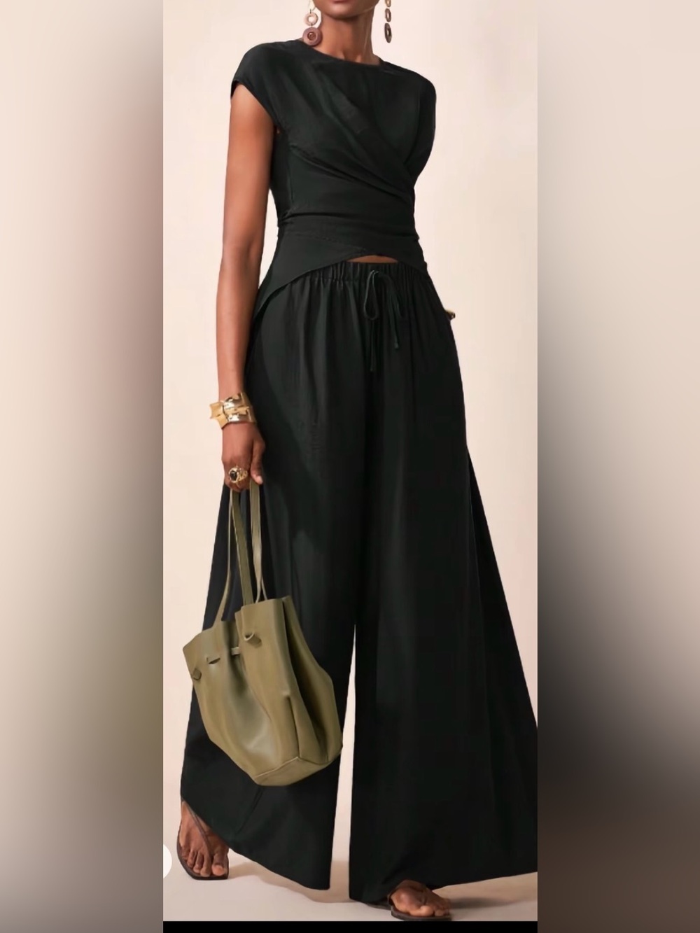 Women 2 pieces set top and Wide-Leg Drawstring Pants in Black